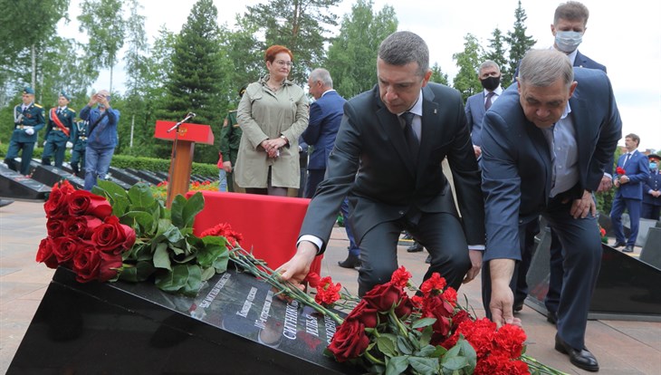 Останки солдата, найденные на Смоленщине, перезахоронены в Томске