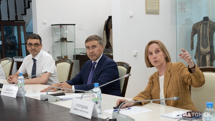 Tomsk unis presented the Biomedicine Center project to Minister Falkov