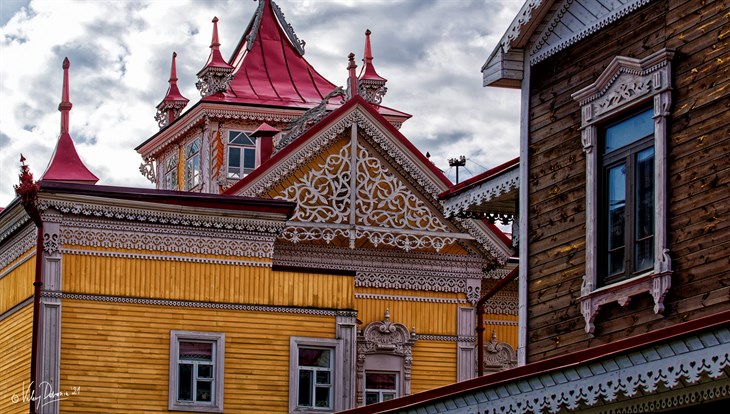 Власти Томска будут ремонтировать дом с жар-птицами