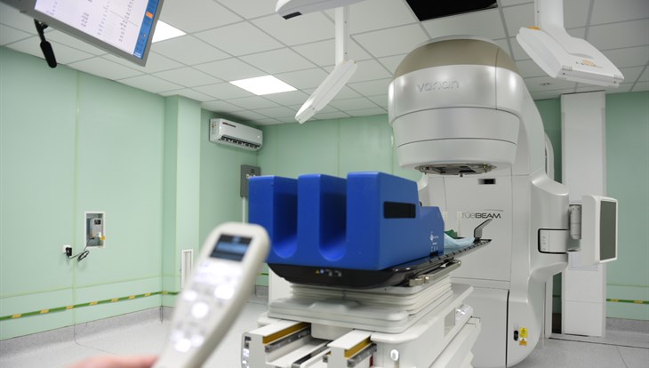 Томский онкодиспансер отремонтировал один аппарат лучевой терапии