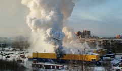 ТЦ Лента горит в Томске на улице Елизаровых
