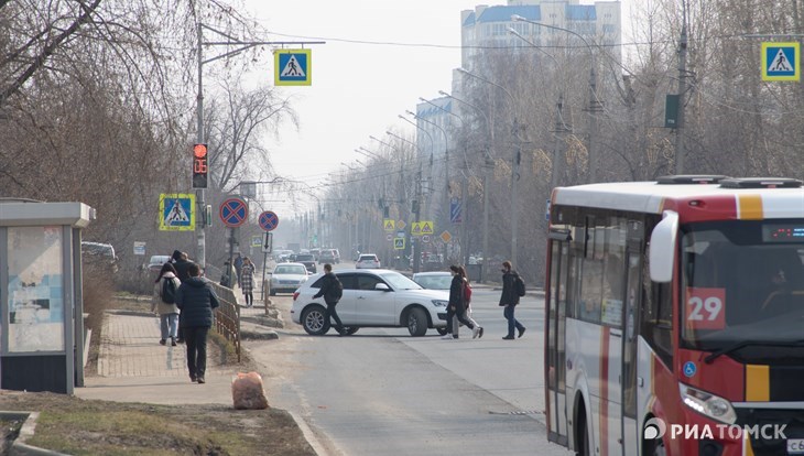 Власти потратят 3,2 млн руб на восстановление остановок в Томске