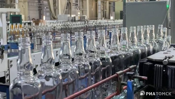Томский завод в 2022г начал производить облегченную бутылку под водку