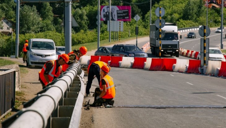 Мэрия: новый режим работы светофоров уменьшил пробки у моста в Томске