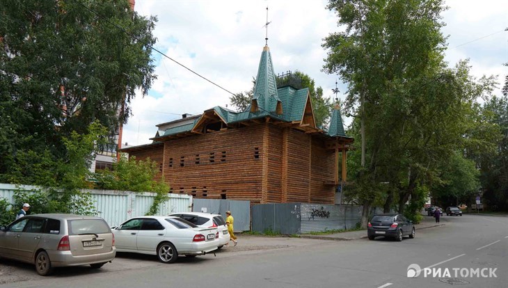 Грифоны вернулись на крышу дома на Тверской в Томске