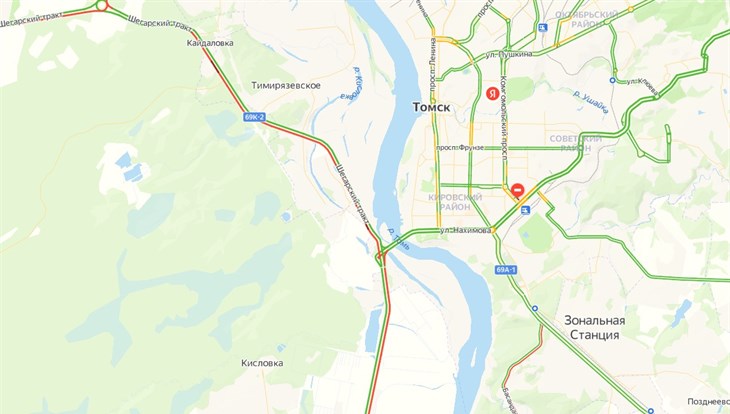 Многокилометровые пробки образовались на въезде в Томск