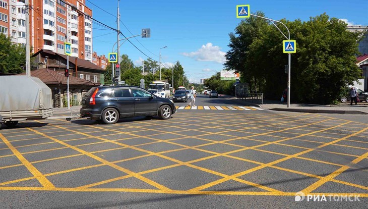 Власти Томска продолжат эксперименты с дорожной разметкой в 2023г