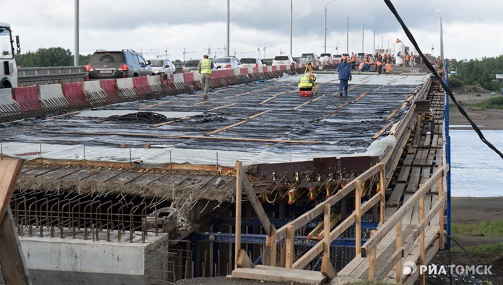 Мэрия Томска: асфальтирование моста через Томь планируется в октябре