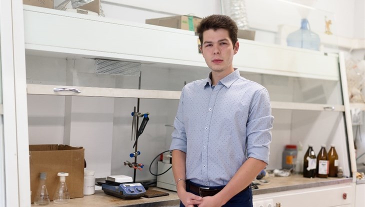 Молодой ученый ТГУ создает биоразлагаемые патчи для заживления ран
