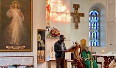 Mass вместо мессы: как в томском костеле проходят службы на английском