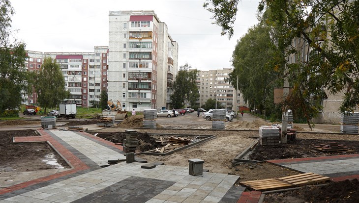 Заммэра Томска: благоустройство срывается не всегда по вине подрядчика