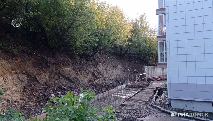 Ремонт подпорной стены на ул.Учебной в Томске продлен до конца октября
