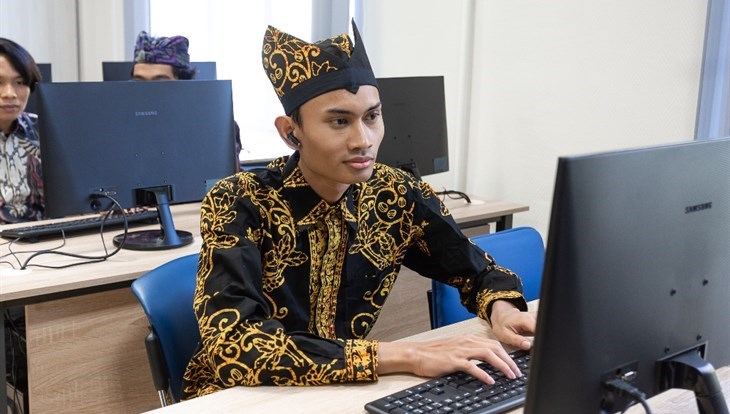 Филиал Большого университета Томска откроется в Индонезии в 2024г