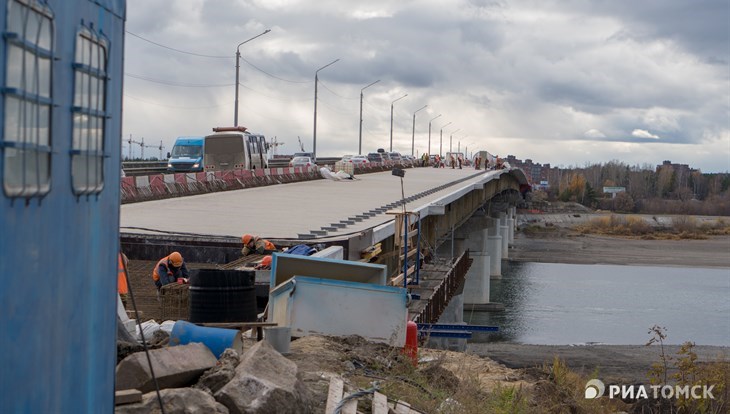 Рабочий разбился насмерть, упав с Коммунального моста в Томске