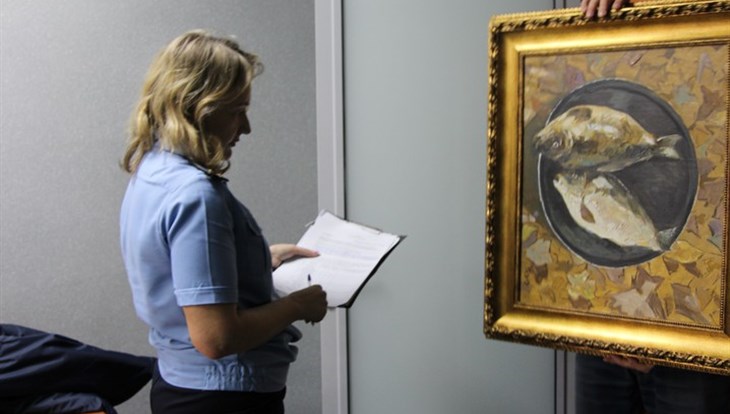 Приставы арестовали 8 картин на выставке в художественном музее Томска