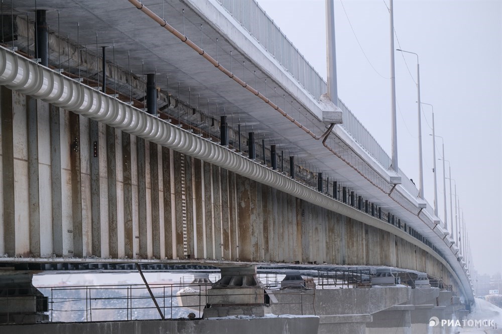 Мост оборудуют современным водотоком – вода будет поступать в канализационные очистные сооружения, которые появятся в этом году.