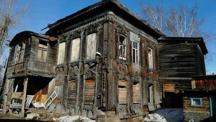 Томская мэрия выставила на торги 16 домов за рубль