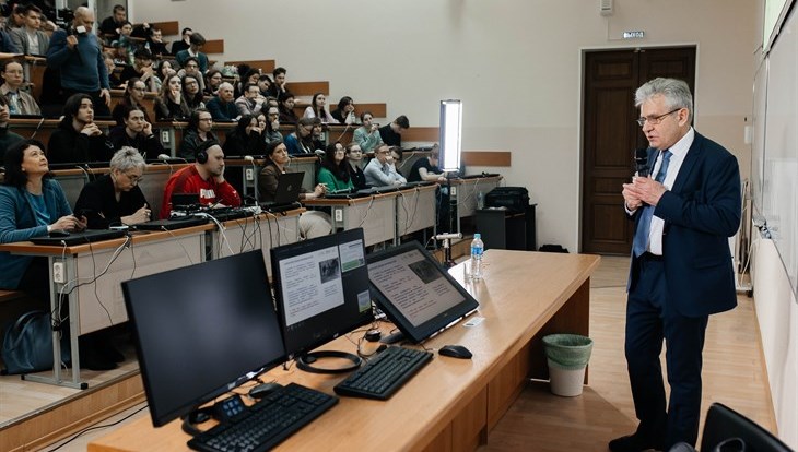 Ученый РАН пригласил студентов Томска учиться в академгородке XXI века