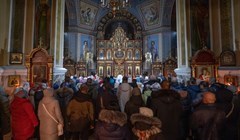 Пасхальная служба в Петропавловском соборе Томска – фото