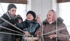 Как томичи на Пасху в колокола звонили – репортаж из собора