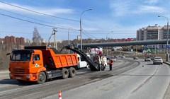 Подрядчик приступил к ремонту томской улицы Клюева