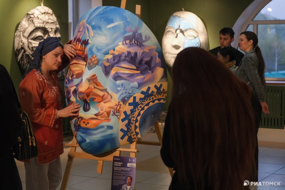 В музее славянской мифологии прошла презентация выставки Светланы Оспищевой Мистерия маски.
