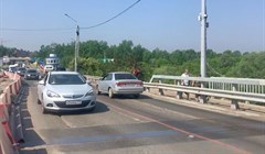 Ратнер: проезд большегрузов по мосту запретят на время асфальтирования