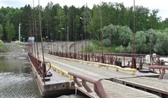 Движение фур по наплавному мосту через Яю под Зырянкой возобновлено