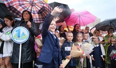 Смех и слезы: как прошли школьные линейки 1 сентября в Томске