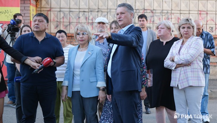 Депутаты помогают решать проблемы томского микрорайона Спичка