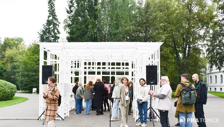 Павильон Сибирского филиала Пушкинского музея открылся в роще ТГУ