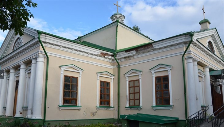 Томские католики собирают деньги на ремонт костела