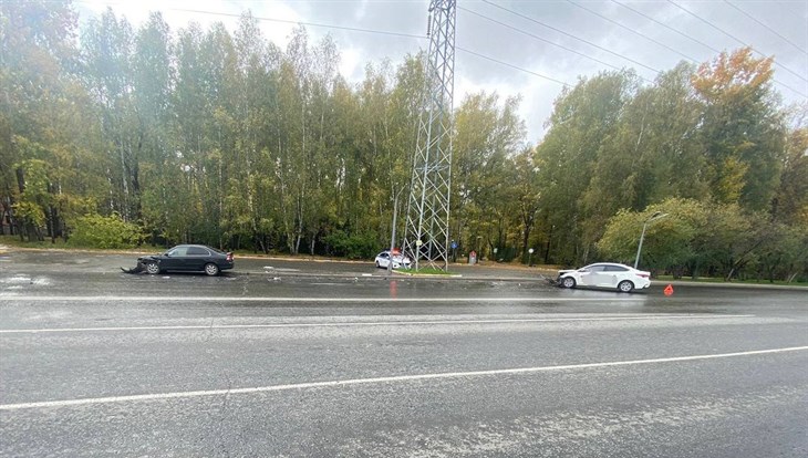 Ребенок и женщина доставлены в больницу после ДТП на Нахимова в Томске