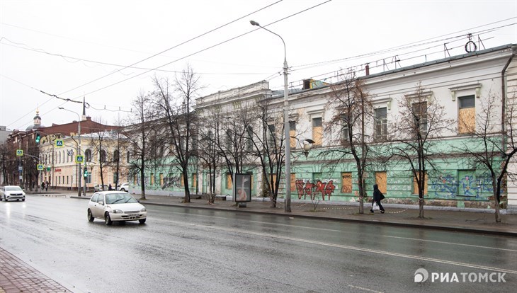 Собственник закроет фальшфасадом гостиницу Северная в центре Томска