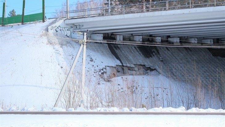 Путепровод на Балтийской в Томске поврежден из-за подвижности грунта