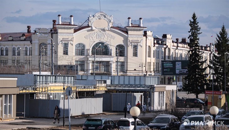 Власти выясняют причины разрушения фасада Пассажа Второва в Томске