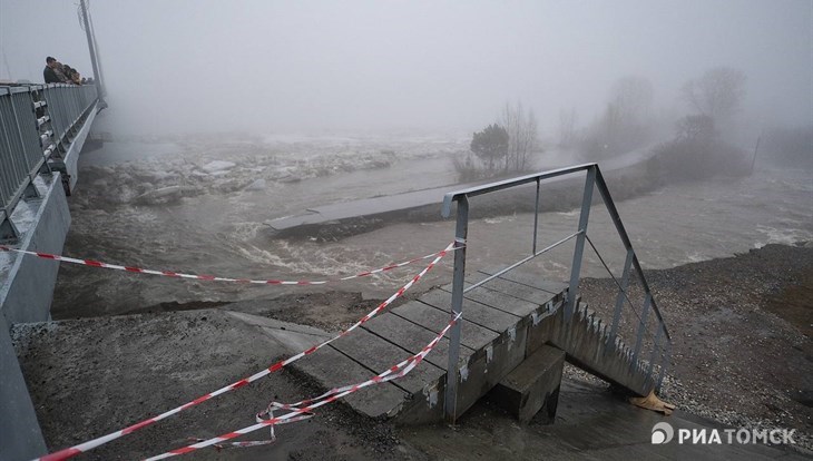 Паводок на Томи смыл участок дороги на левобережье Томска