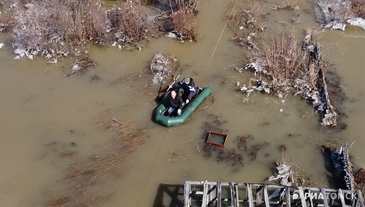 Томь за сутки поднялась в Томске на метр, ночью вода пошла на убыль