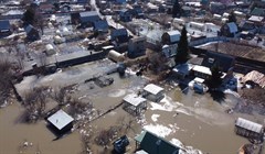 Вода в Томи резко поднялась, томичи должны покинуть СНТ Левобережье