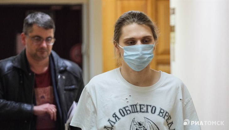 Томский суд решил выдворить латвийского рэпера Платину из РФ