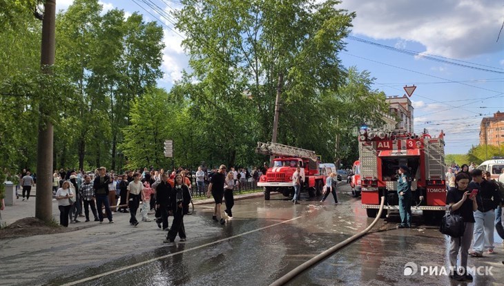 Магазин бэушной техники загорелся в центре Томска