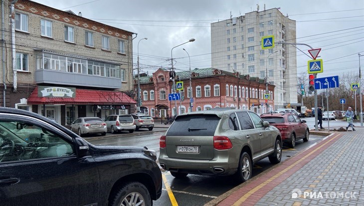 Мэрия выделила в центре Томска 22 парковки для туристических автобусов