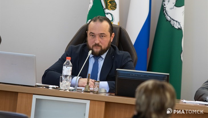 Спикер думы Томска Сеченов решил привить депутатам дисциплину