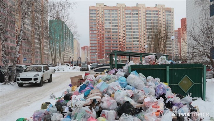Заммэра Томска: новый регоператор пока вывозит мусор не хуже САХа