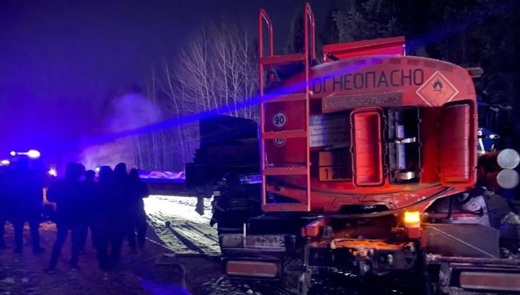 Два большегруза столкнулись на томском севере, есть пострадавшие
