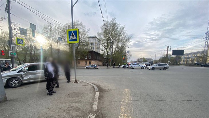 Патруль ГАИ попал в ДТП на пересечении Пушкина и Яковлева в Томске