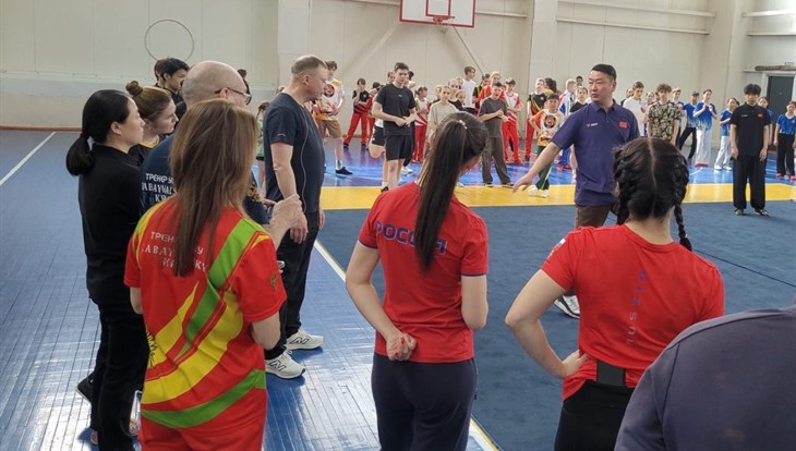 Томские ушуисты поучились приемам у постановщика сцен для Мумии