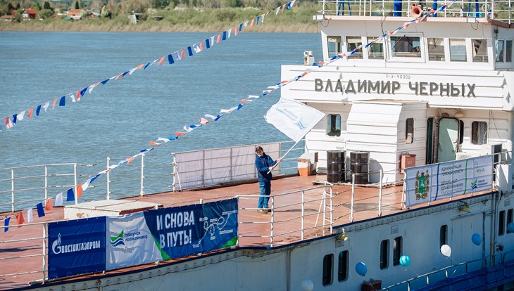 Врачи из других регионов присоединились к томской плавучке-2025