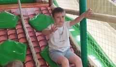 Помощь томичей нужна 8-летнему Кириллу, выпавшему с десятого этажа