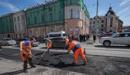 Томск САХ заделает ямы на 70 улицах города